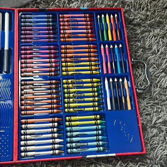 Pokémon crayola coloring, brand new - Picture 4 of 4